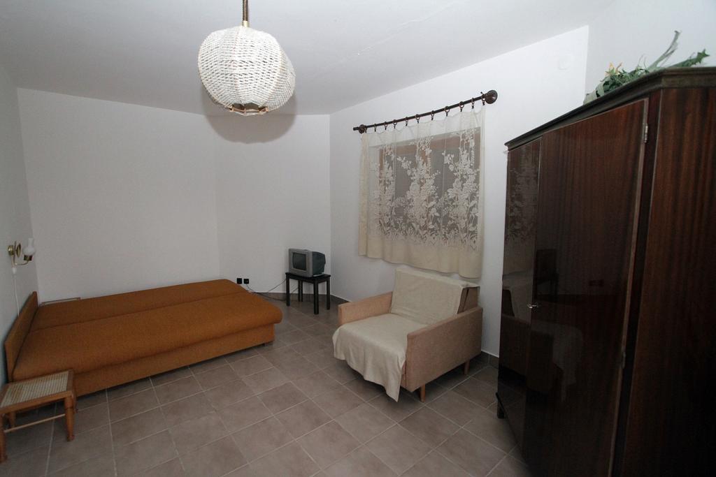 Voeroesko Apartmanhaz Révfülöp 部屋 写真