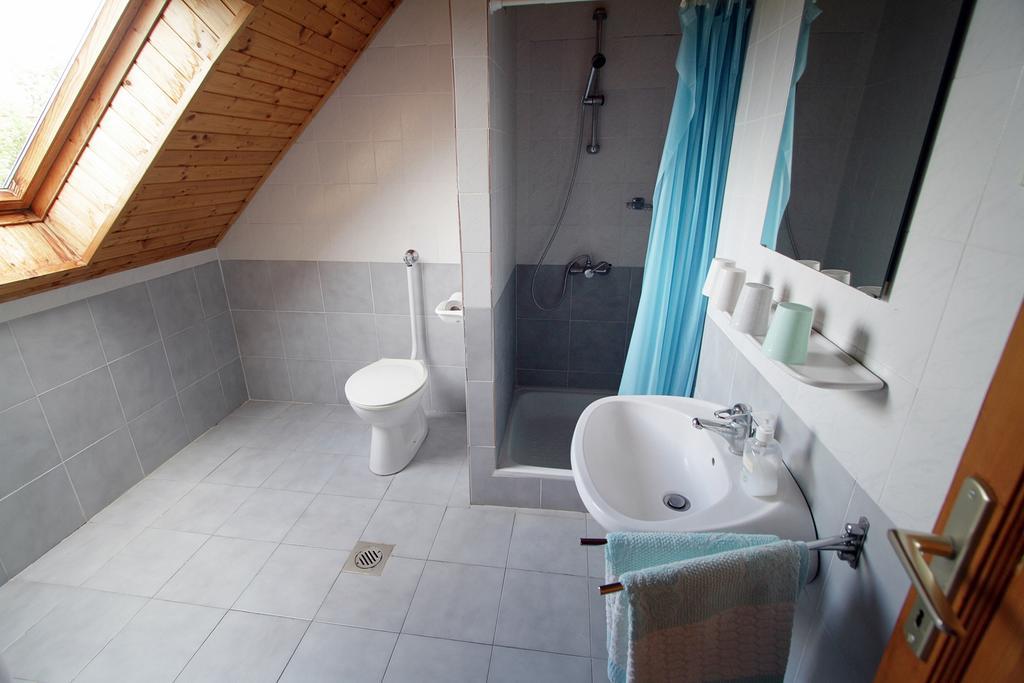 Voeroesko Apartmanhaz Révfülöp 部屋 写真
